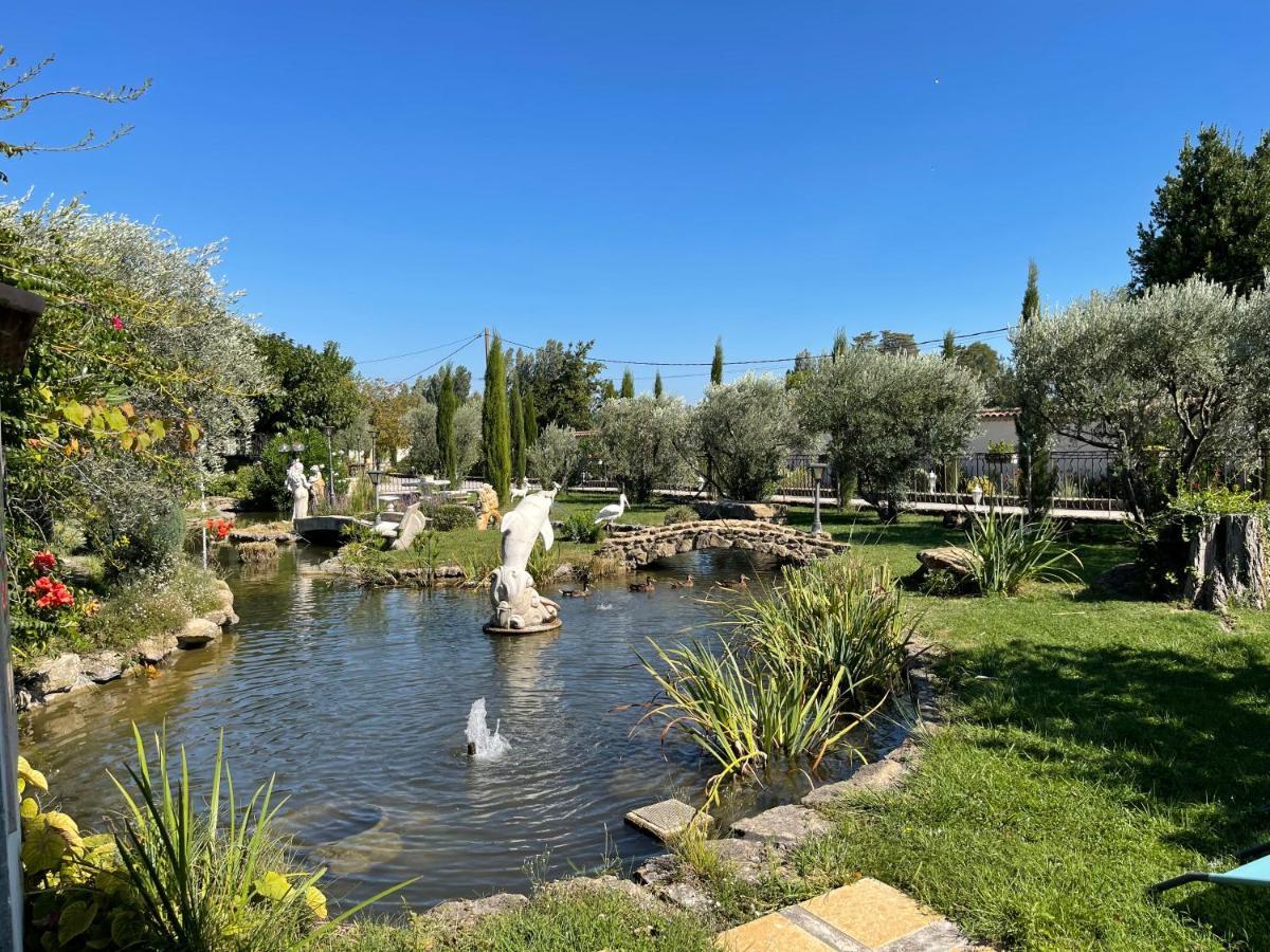Studio Les Petits Lutins Entraigues-sur-la-Sorgue Esterno foto